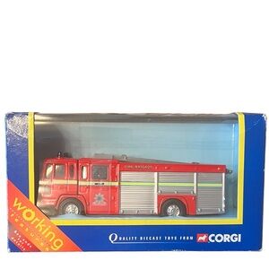 3/$30 CORGI 65901 VOLVO FIRE ENGINE CITY FIRE BRIGADE 2001 CLASSICS LIMITED-NEW